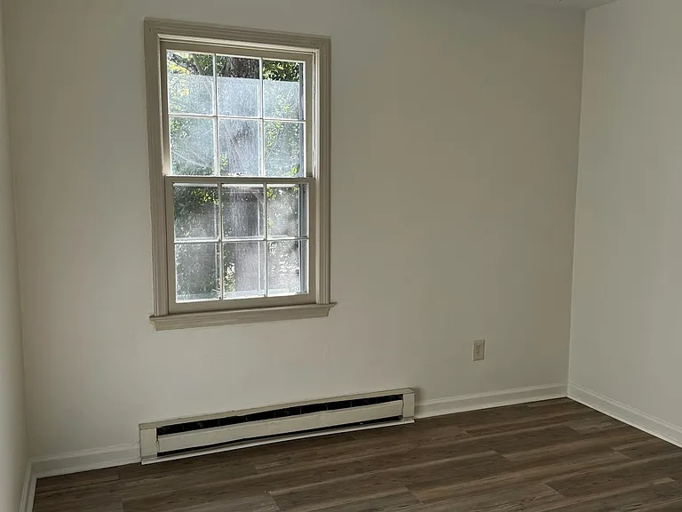 102 Busbee Ct — Photo 14