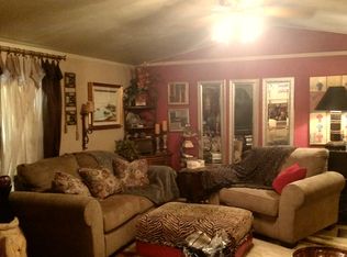 214 Chad Ln, Center Point, TX 78010