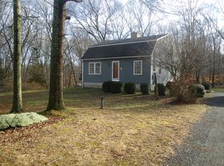 63 Collins Rd, Ashaway, RI 02804