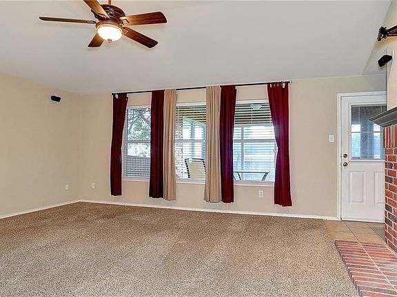 4th image of 2119 Southridge Ln