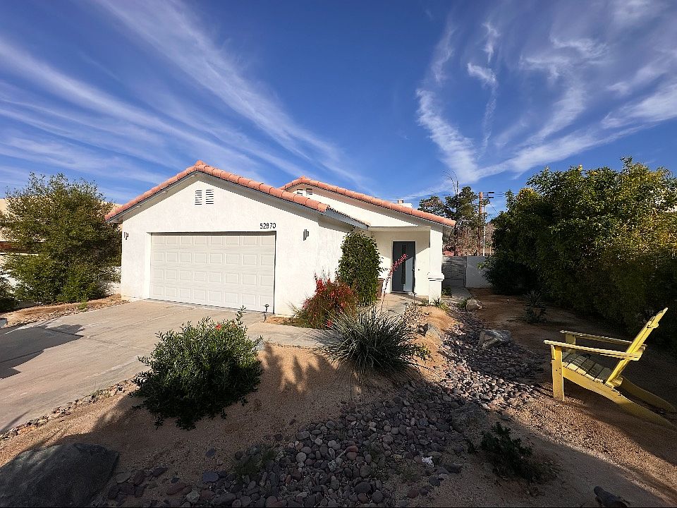 1st image of 52870 Avenida Herrera