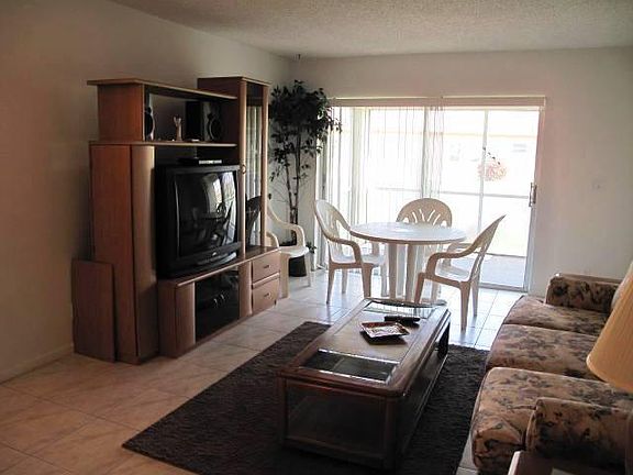 4th image of 14660 Canalview Dr APT B