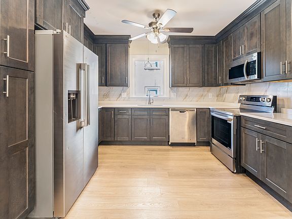 3rd image of 27-29 Perrin St #1