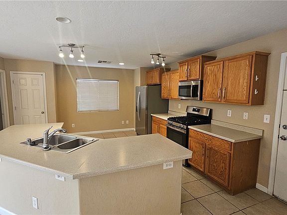 3rd image of 9128 Westchester Hill Ave