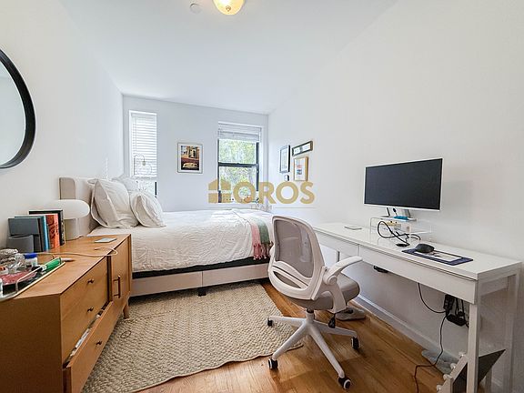 4th image of 539 E 6th St APT 4C