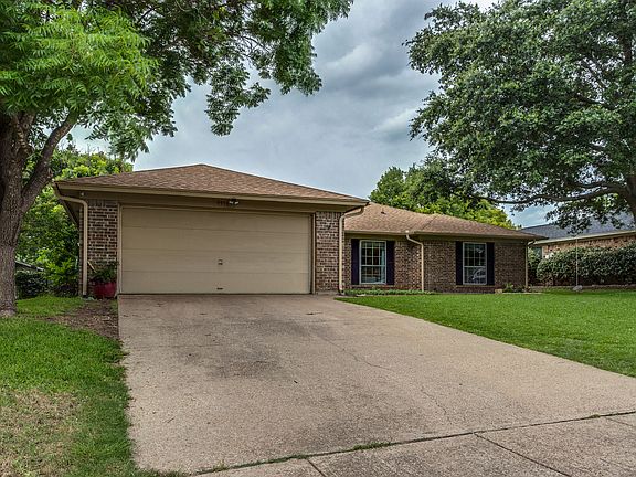 3rd image of 9936 Farmington Dr