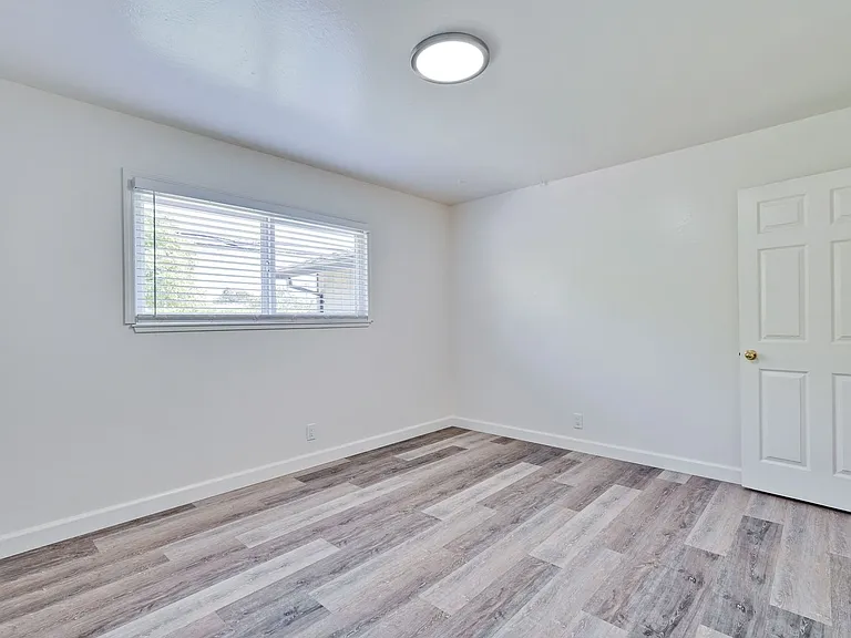 800 W Hacienda Ave — Photo 15
