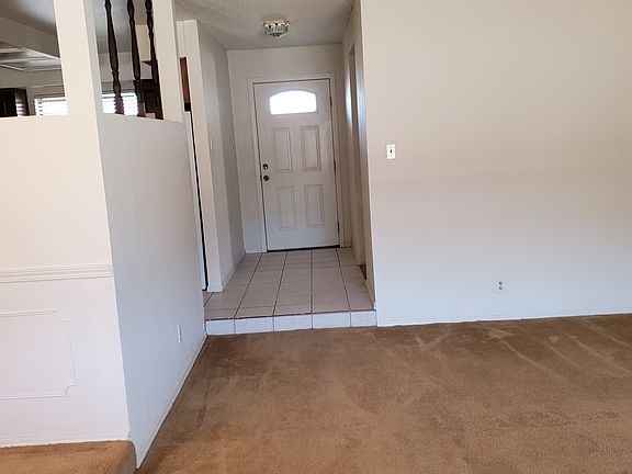 front door, recessed living room