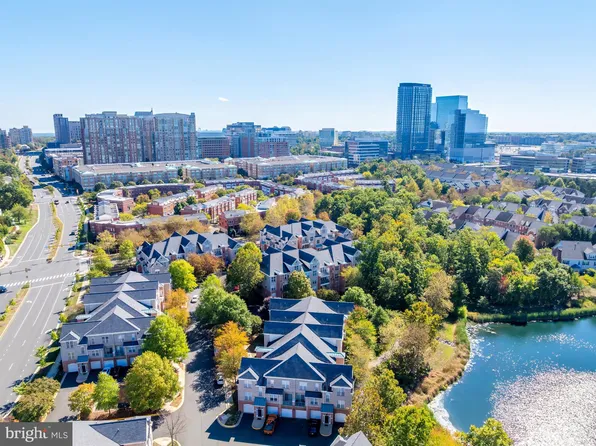 12185 Abington Hall Pl APT 104, Reston, VA 20190