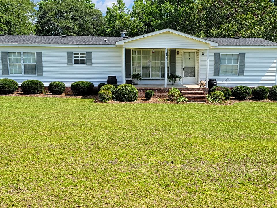 352 Lakeview Rd, La Grange NC 28551