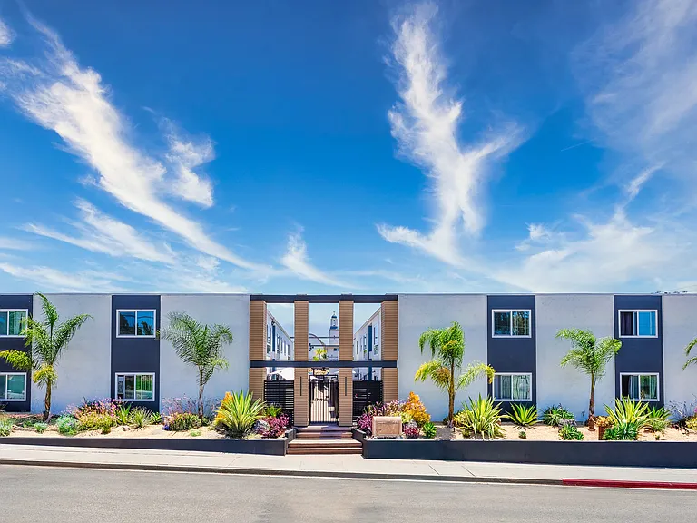 The Sophia at Mount Helix — Photo 22