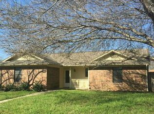 113 Colonial Hts, Sanger, TX 76266