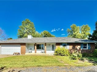26100 Lakeview Dr, Maryville, MO 64468