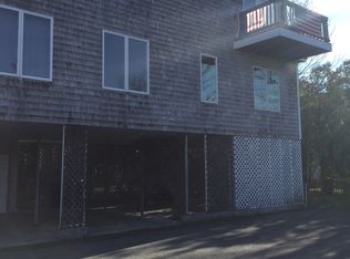 39 Wellington Ave, Newport, RI 02840