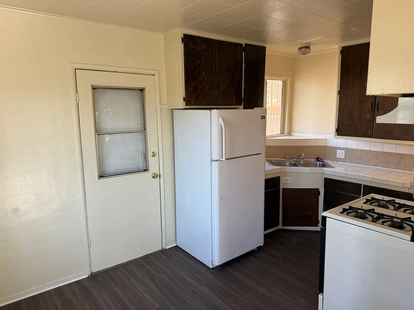 Powell - 6714 West Blvd — Photo 3