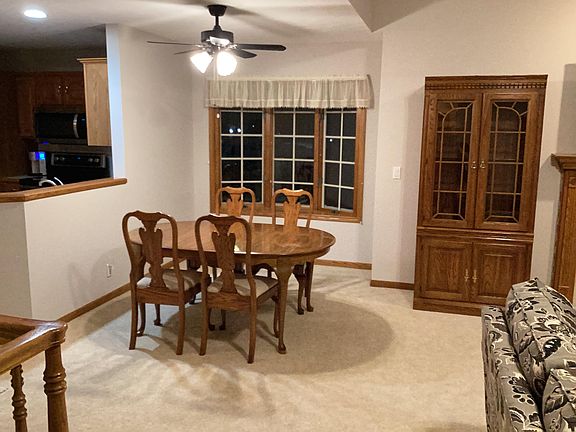 3rd image of 811 Clarewood Ct