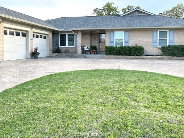2507 Arbor Dr, Bryan, TX 77802