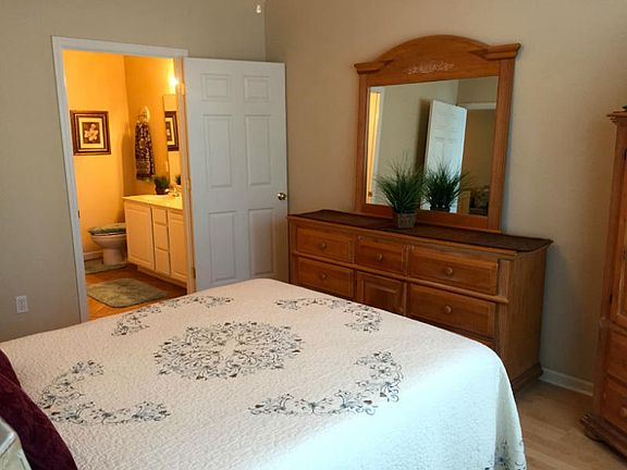 5th image of 1117 9th St #102