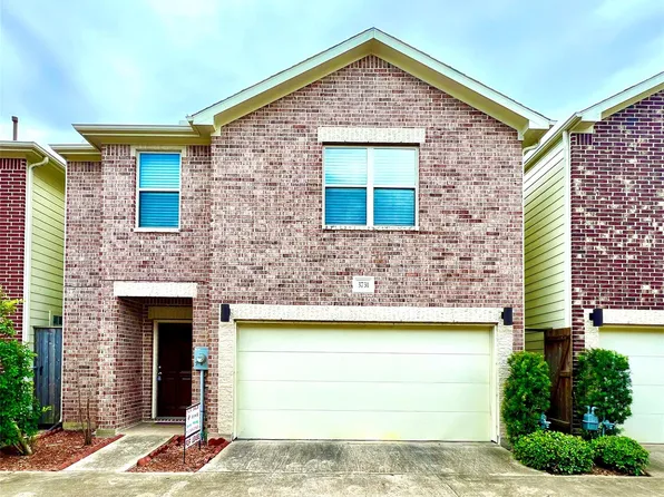 3731 Main Poplar Dr, Houston, TX 77025