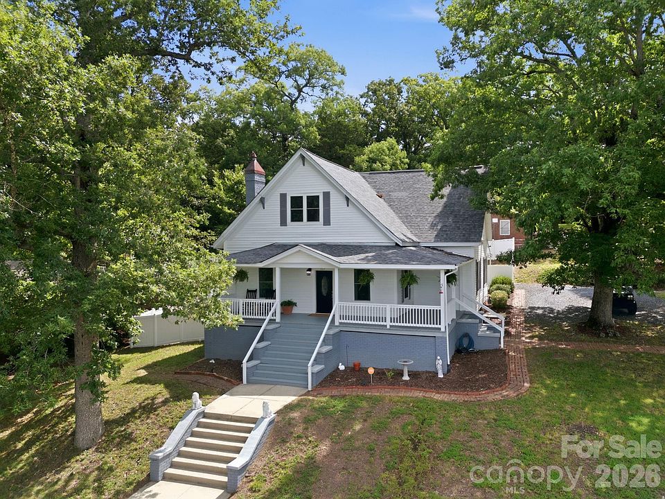 1st image of 527 S 2nd St