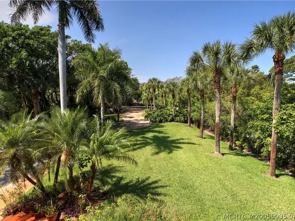 68 S Sewalls Point Rd, Sewalls Point, FL 34996