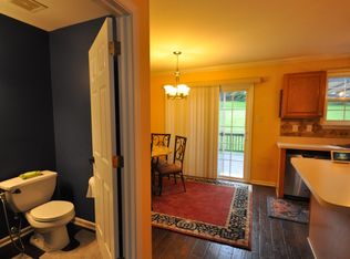 360 Gavin Dr, Coatesville, PA 19320