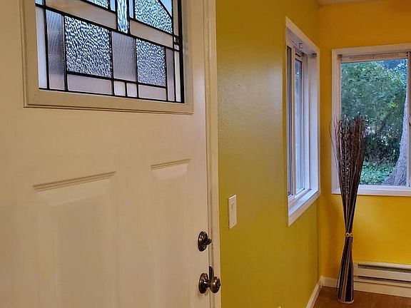 2nd image of 3008 H St