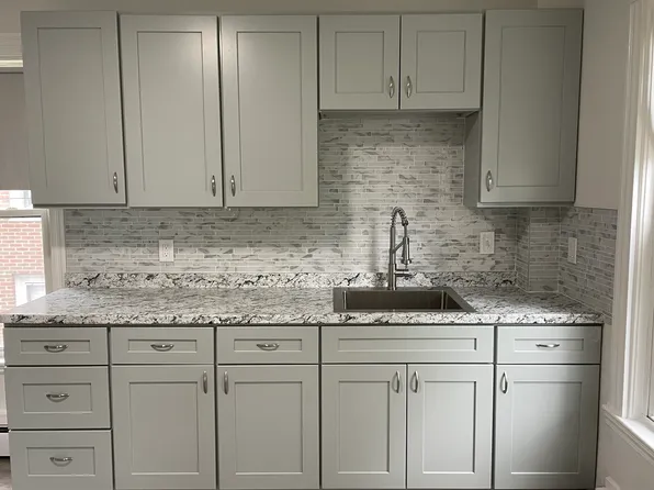 14 Thorndike St #2, Haverhill, MA 01832