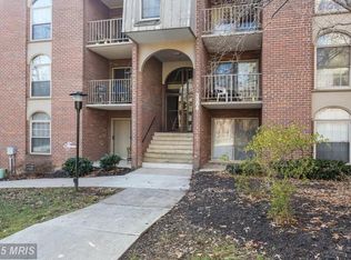 3304 Woodburn Village Dr, Annandale, VA 22003