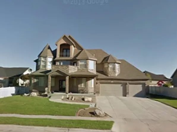 566 W 2400 S, Syracuse, UT 84075