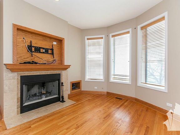 2nd image of 1455 W Wilson Ave #2