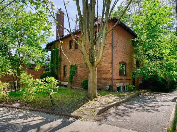 24 Indian Road Cres, Toronto, ON M6P 2G1