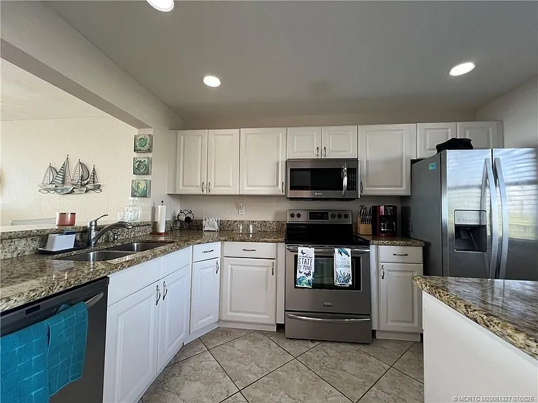 4250 N Highway A1A #302 — Photo 5
