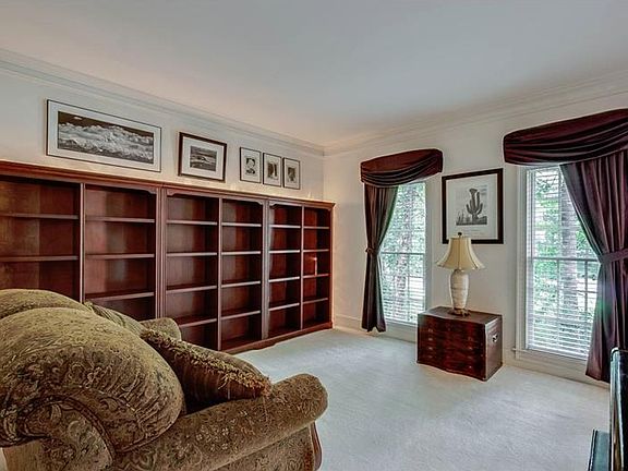5th image of 2211 Potomac Pl