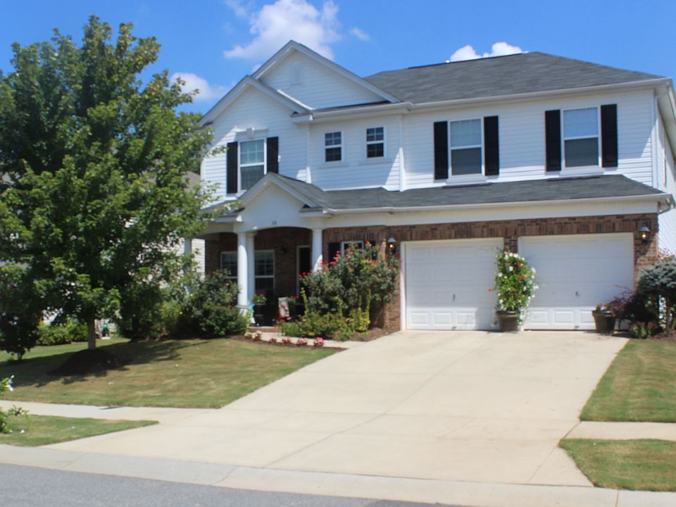 1st image of 110 Tulip Dr
