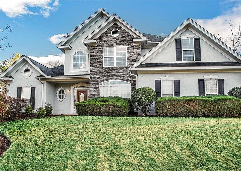 1st image of 2620 Weatherstone Cir SE