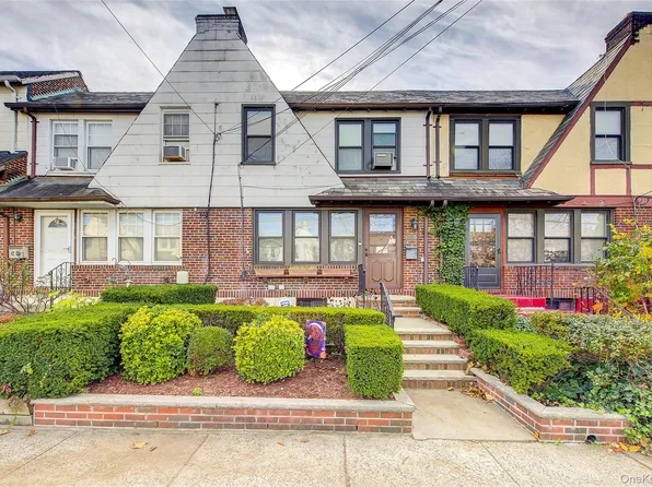 67-118 Dartmouth Street, Forest Hills, NY 11375