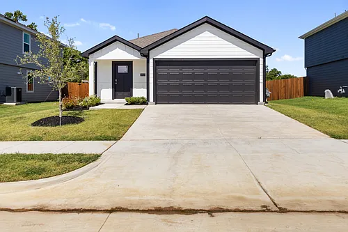 2912 Serenity Ln Photo 1