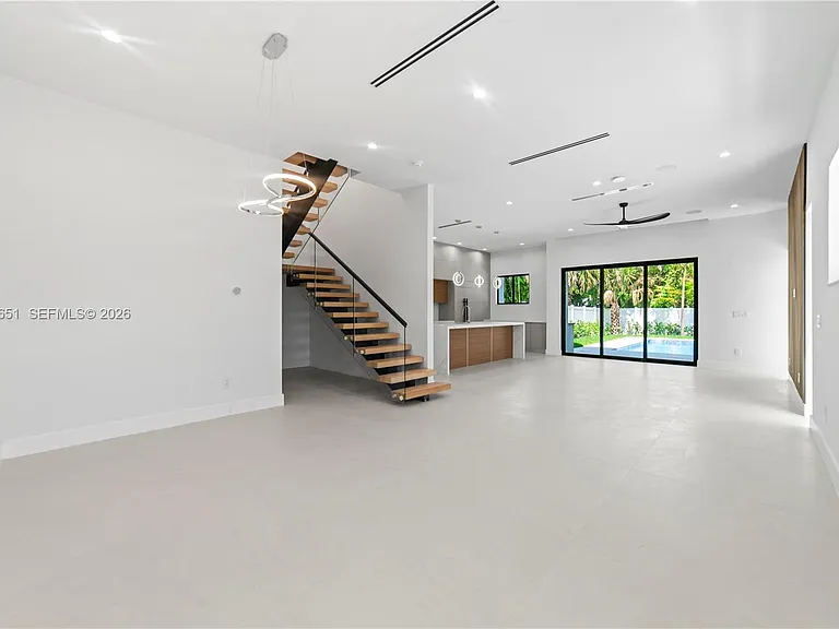 1320 NE 16th Ave #A — Photo 14