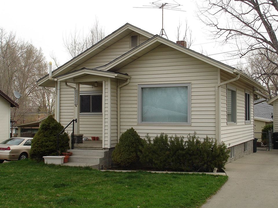 Charming Home Near Regis University