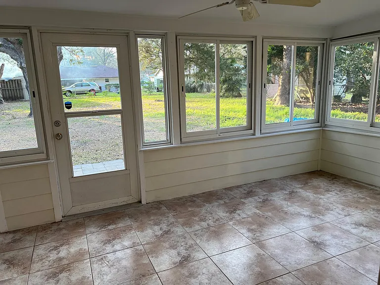 1300 SW 76th Dr — Photo 15