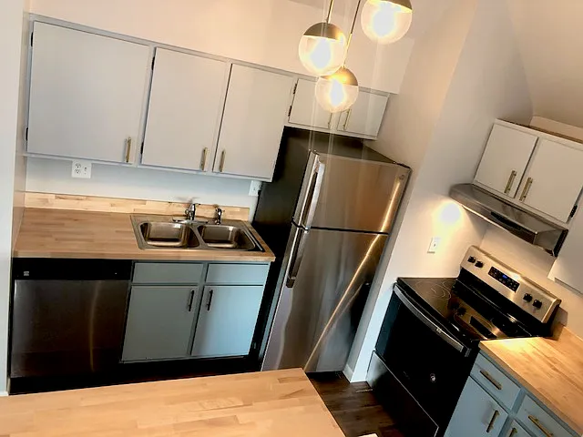 3250 Columbia Pkwy #3 — Photo 12