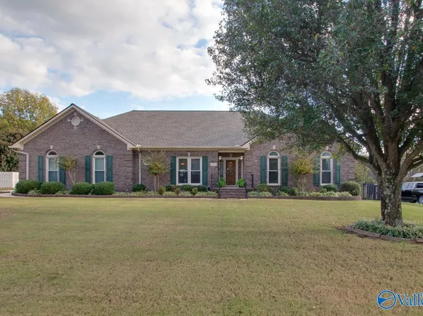 108 Hidden Creek Dr, Huntsville, AL 35806