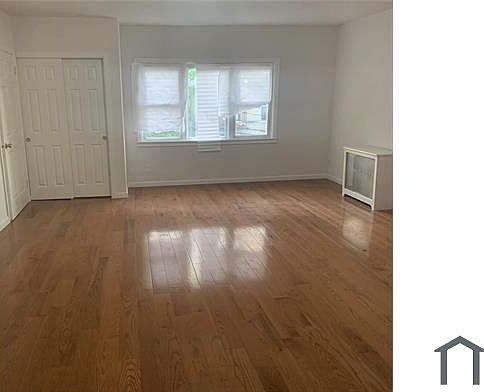 2nd image of 4760 Carpenter Ave Floor 2
