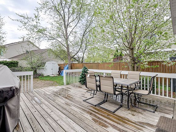 4th image of 113 S Windsor Pl