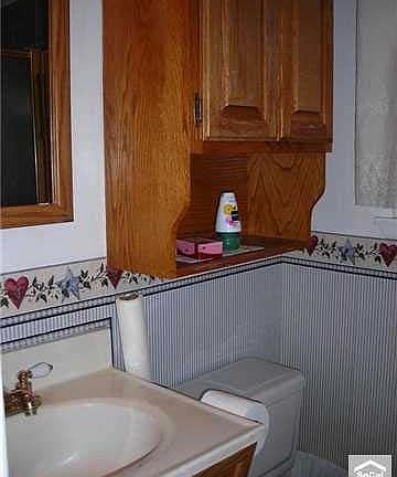 4th image of 8711 Kendor Dr