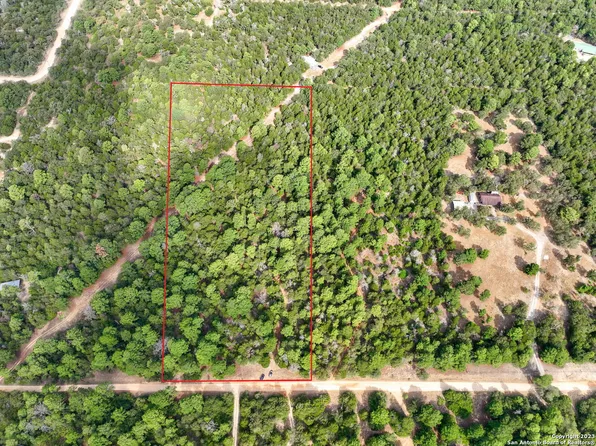 132 Sandy Creek Rd, Red Rock, TX 78662