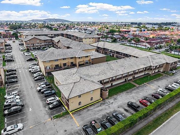 4th image of 8851 NW 119th St Unit 6101