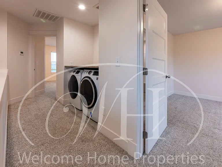 22 NE Hadley Way — Photo 24