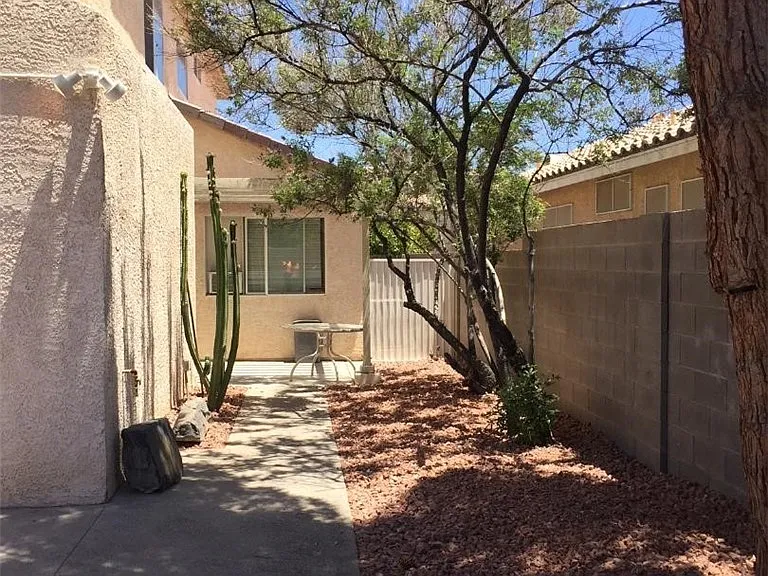 8997 Ivybridge St — Photo 20